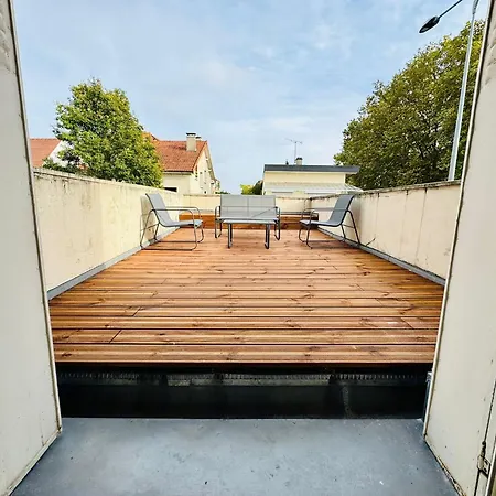 Pavillon 6 * Larue